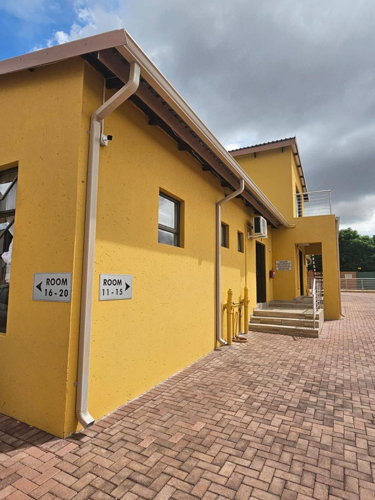 Divine Guest Lodge Rustenburg Luaran gambar
