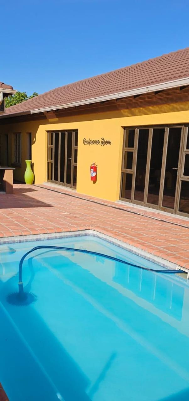 Divine Guest Lodge Rustenburg Luaran gambar