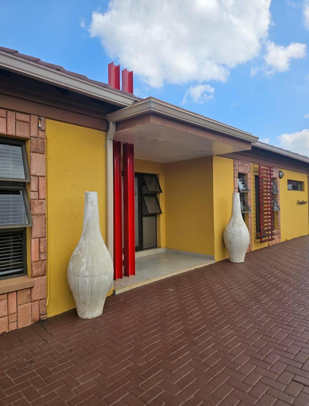 Divine Guest Lodge Rustenburg Luaran gambar