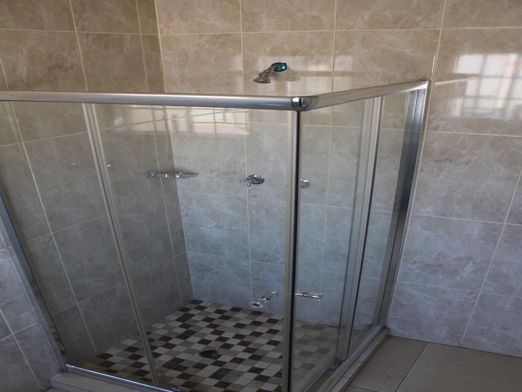 Divine Guest Lodge Rustenburg Luaran gambar