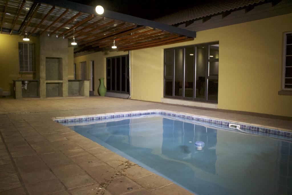 Divine Guest Lodge Rustenburg Luaran gambar