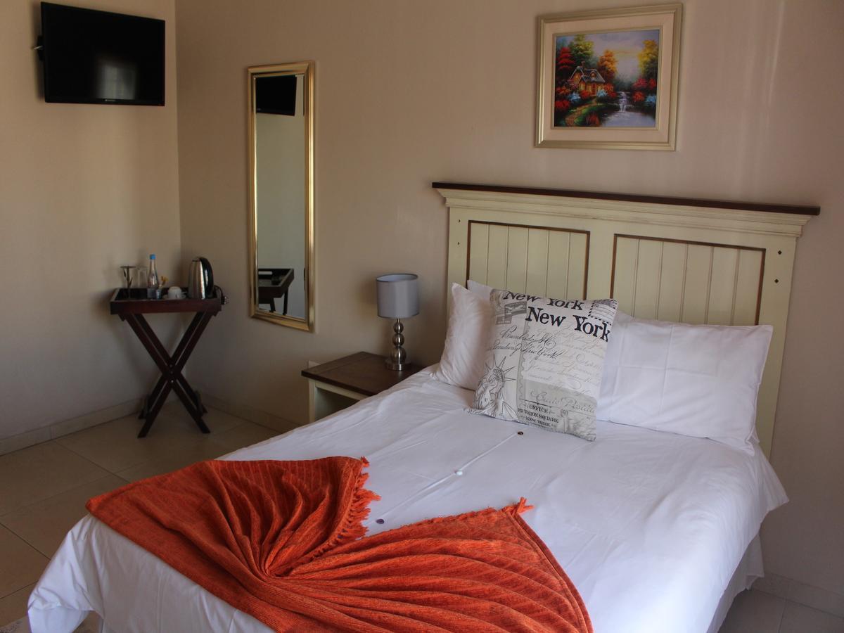 Divine Guest Lodge Rustenburg Luaran gambar